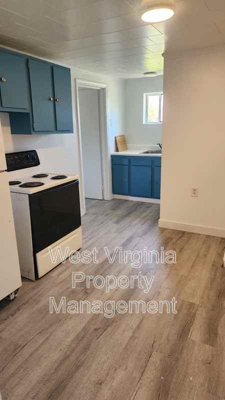237 Elm St #3 - Photo 4 of 13