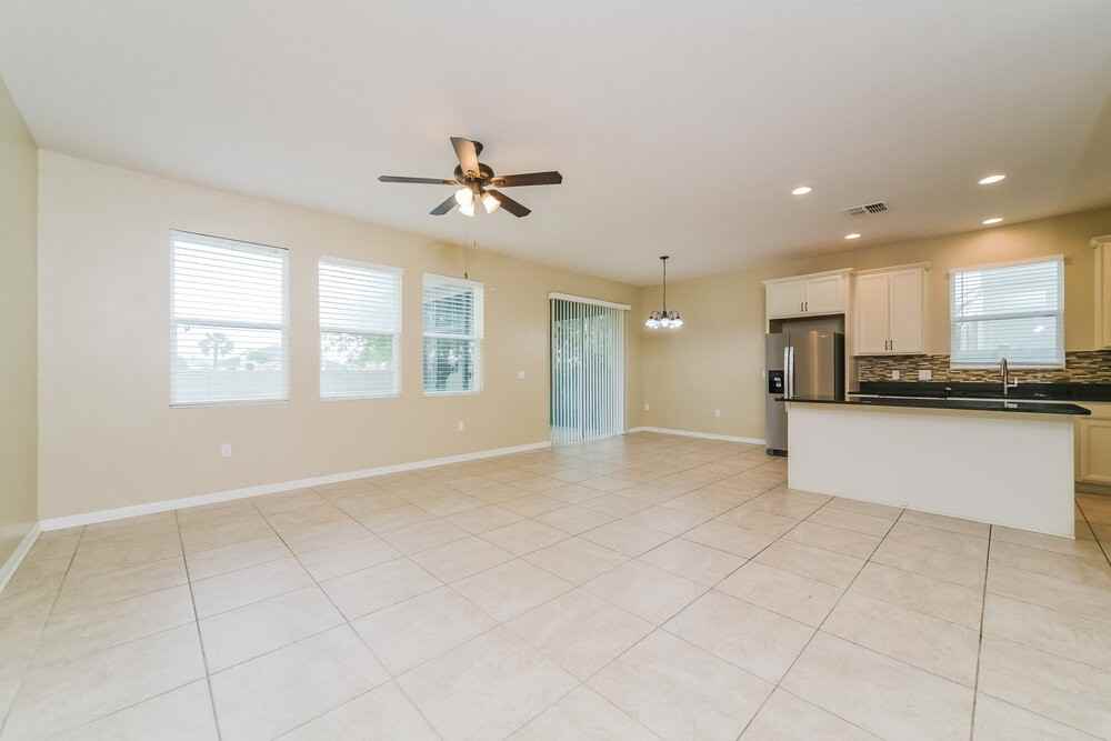 1861 Castleton Dr - Photo 3 of 16