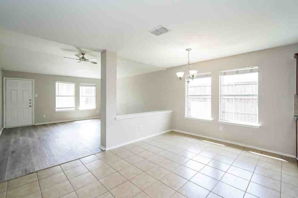 110 Comanche Trl - Photo 6 of 16