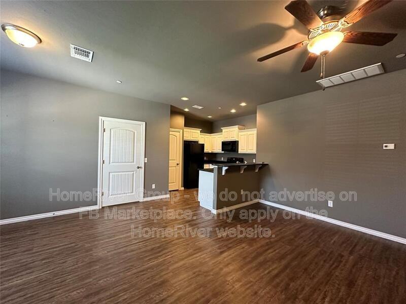 1028 Sw 91st St - Photo 3 of 18