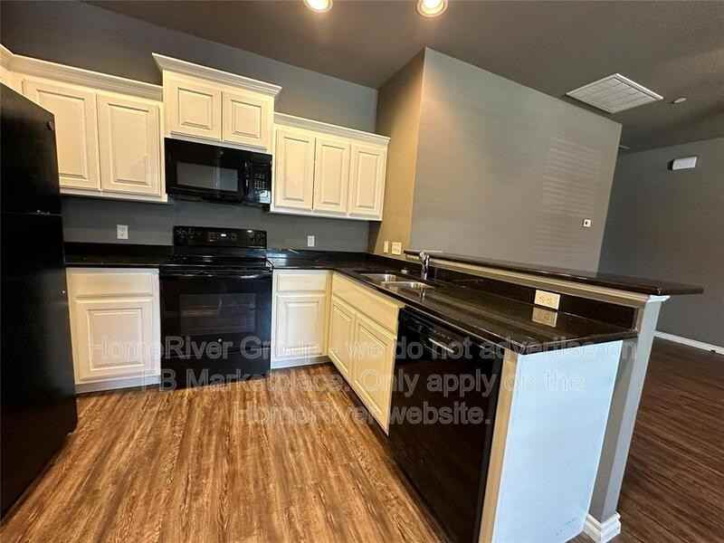 1028 Sw 91st St - Photo 6 of 18