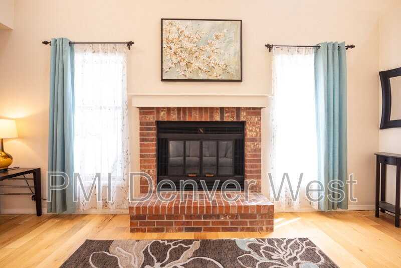 16821 E Hialeah Ave - Photo 4 of 31