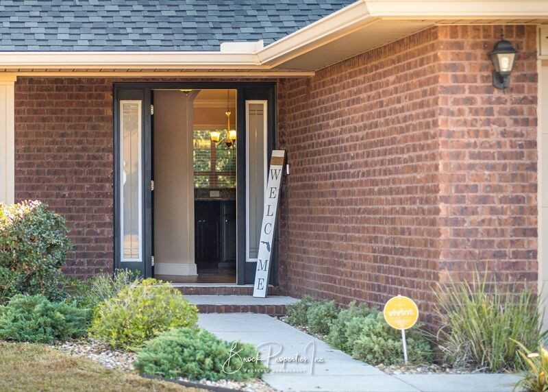 2112 Stennis Dr - Photo 2 of 31