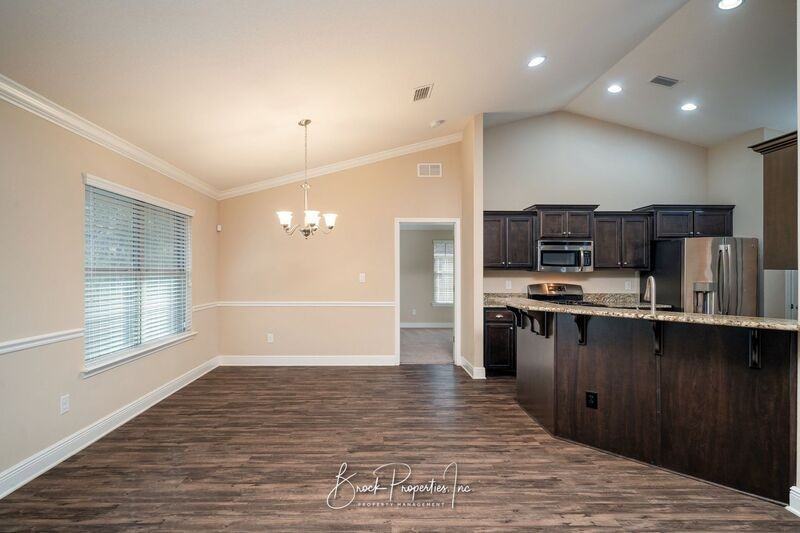 2112 Stennis Dr - Photo 7 of 31