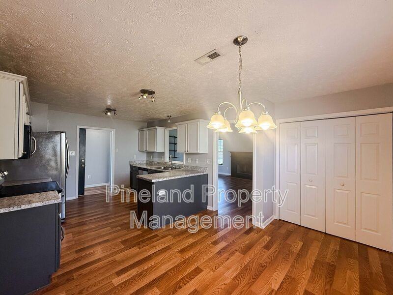 118 Cypress Dr - Photo 5 of 18