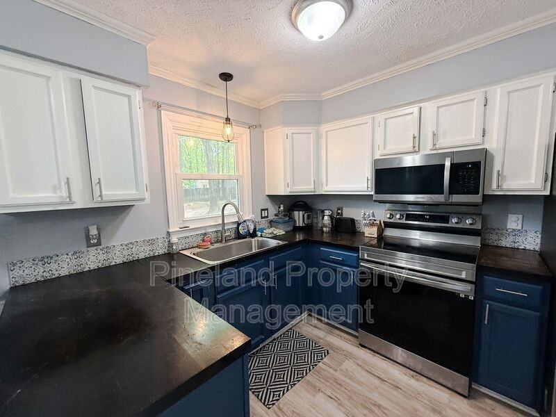 3446 Sandystone Cir - Photo 6 of 22