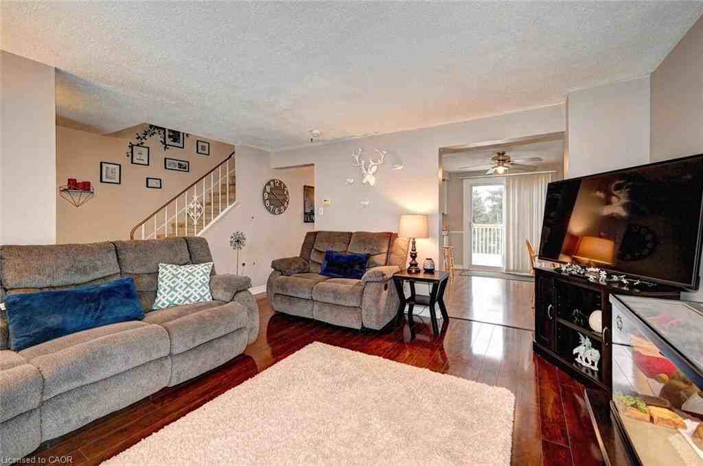 129 Old Carriage Drive - Photo 4 of 13