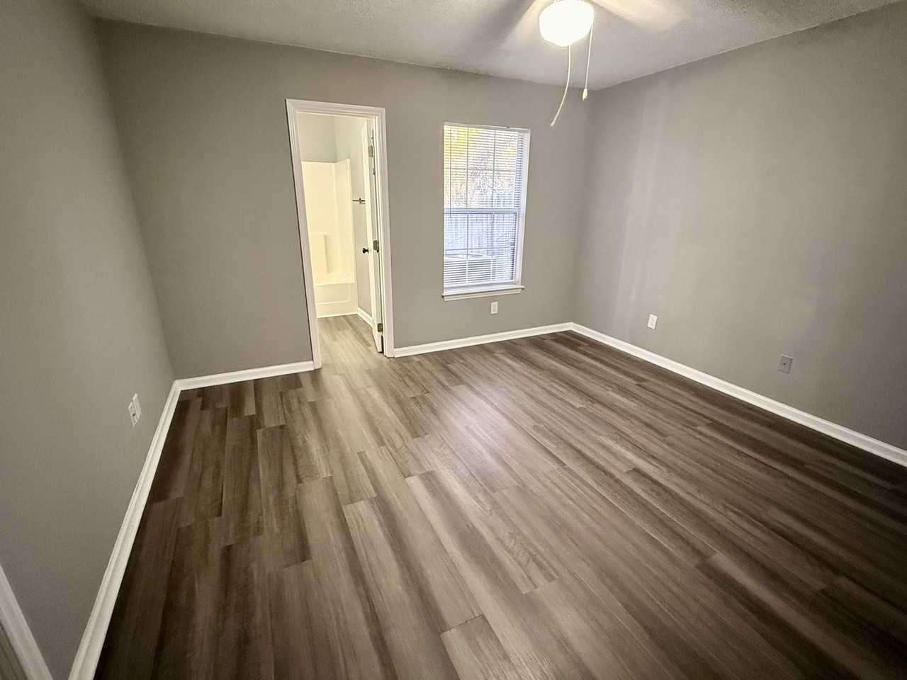 2708 Bluff View Drive - Photo 4 of 7