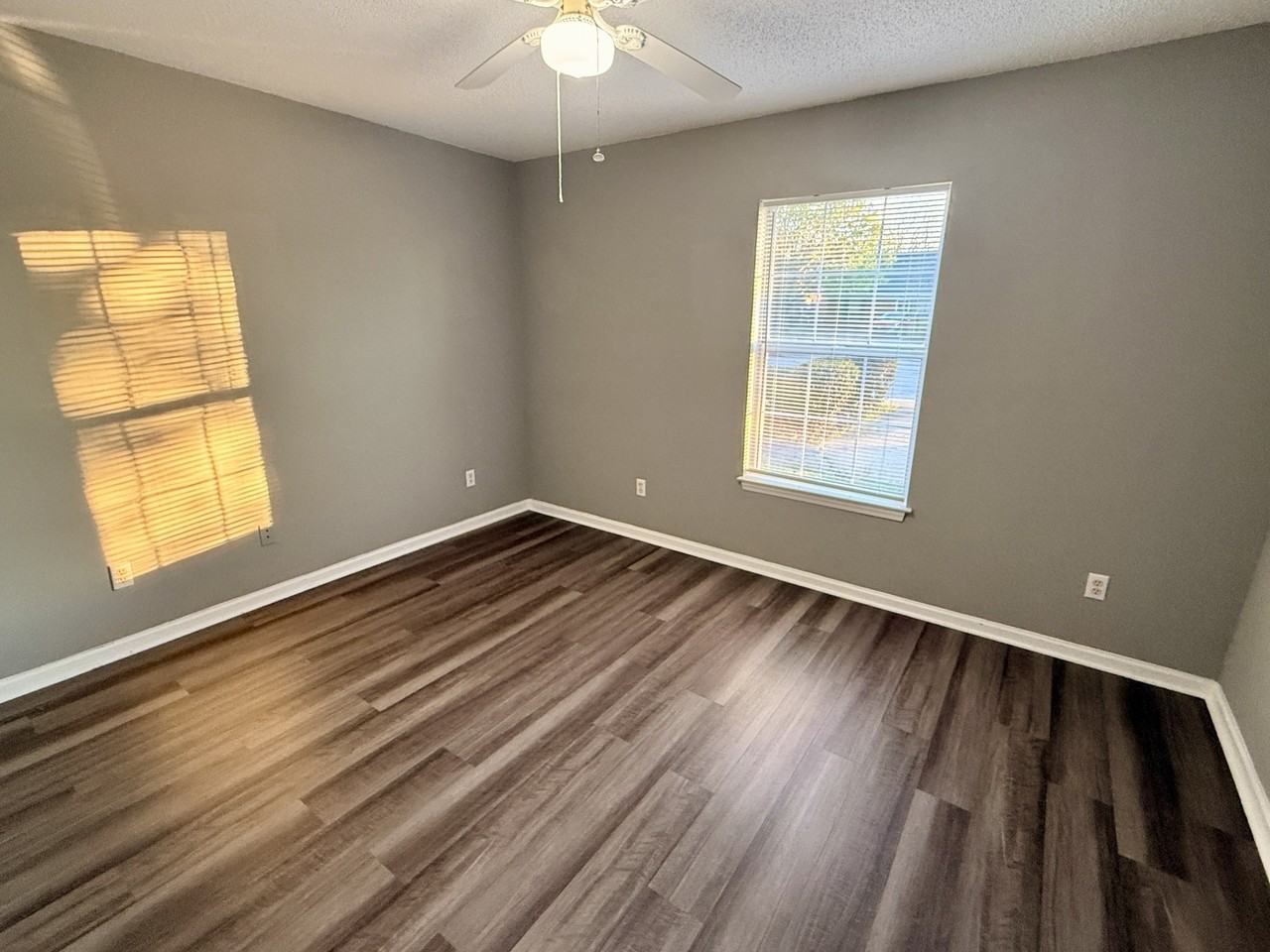 2708 Bluff View Drive - Photo 6 of 7