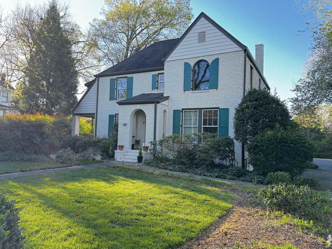 811 Bromley Rd - Photo 3 of 5