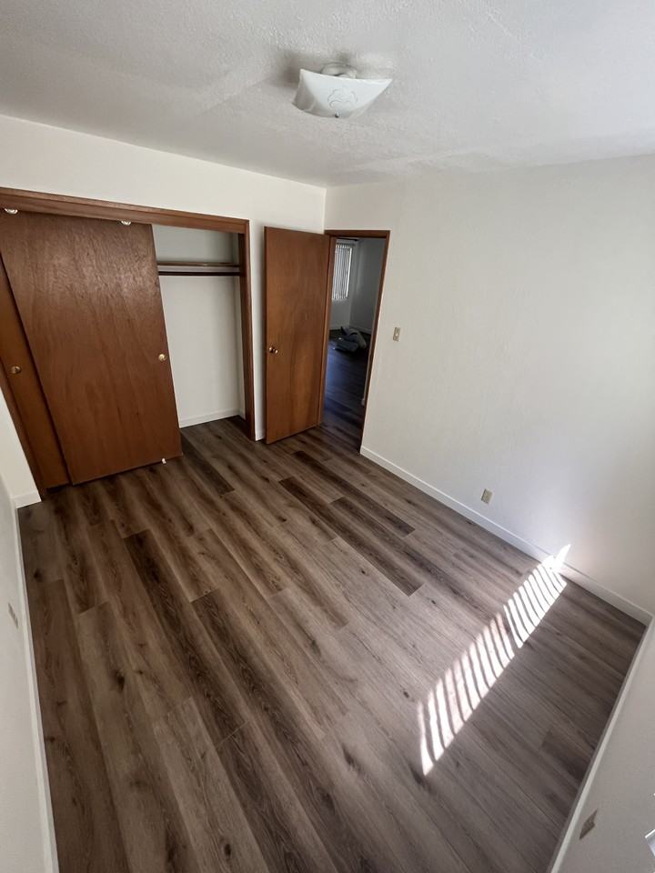 Francisco Apartments - Photo 3 of 13