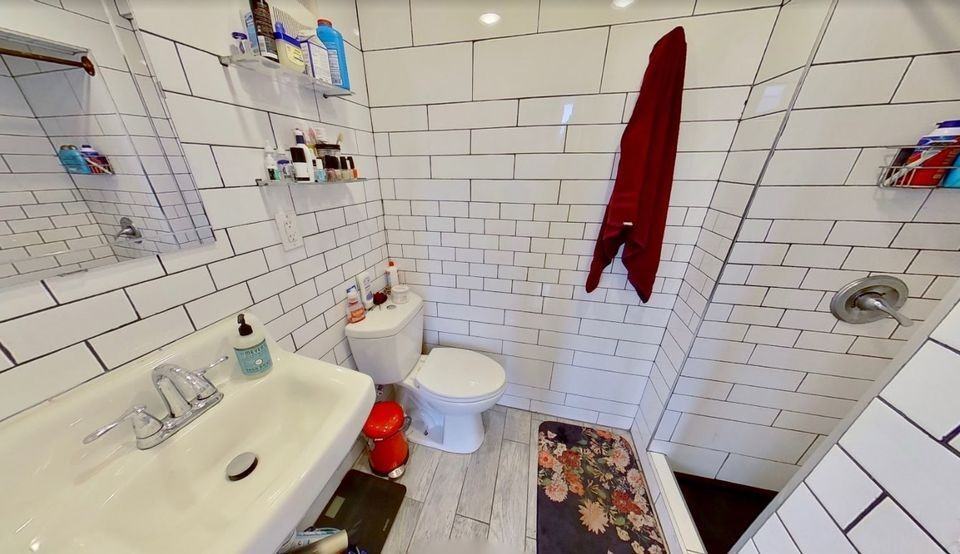 Evergreen Ave #585 - Photo 5 of 16