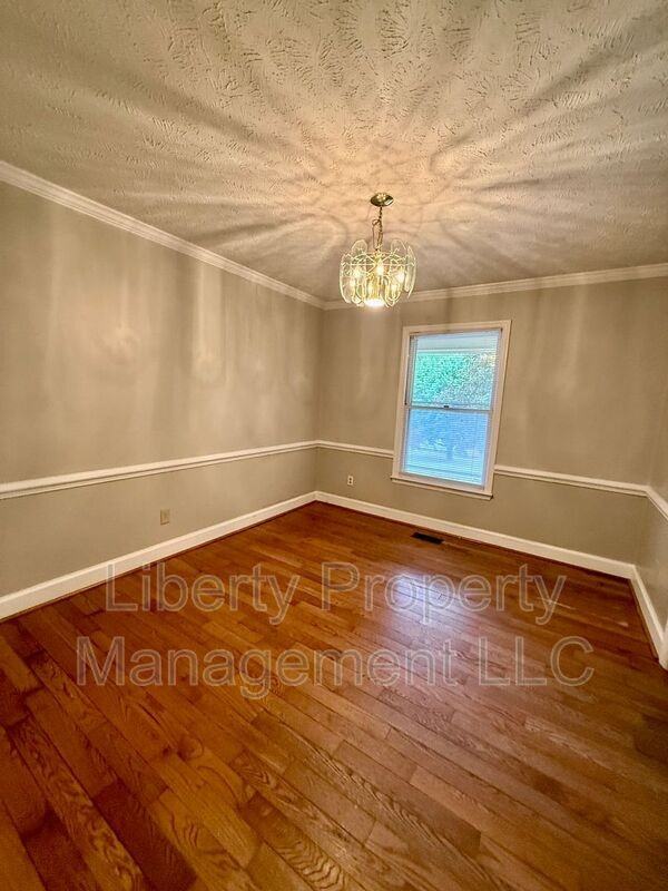 2958 Walden Rd - Photo 7 of 25