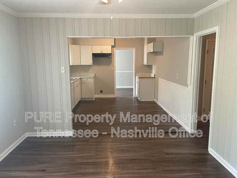 1441 Whitney Ave - Photo 6 of 7