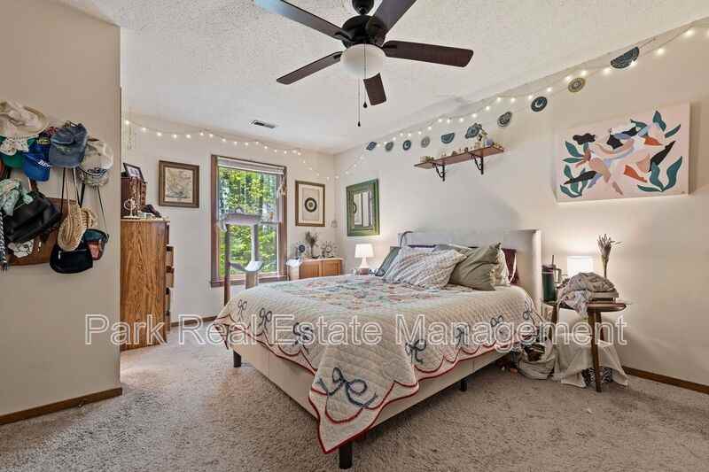 116 Lantern Way - Photo 2 of 15