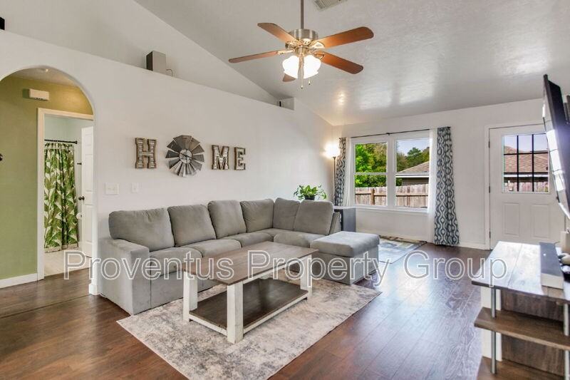 3661 London Rd - Photo 5 of 50