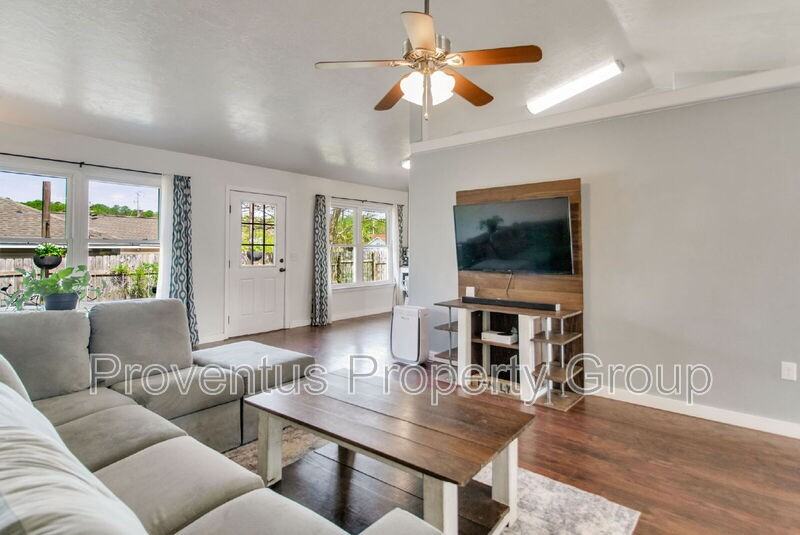 3661 London Rd - Photo 7 of 50