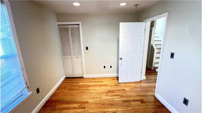 254 Broadway - Photo 6 of 21
