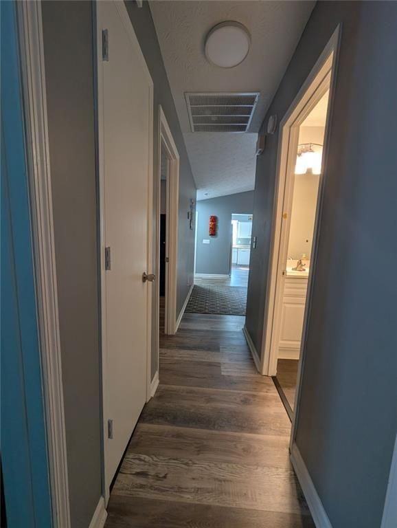2470 Corner Shoals Dr - Photo 2 of 21