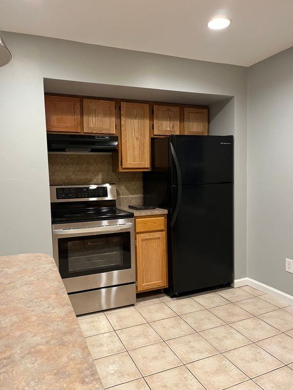 1409 Milton Ave ##2 - Photo 3 of 7