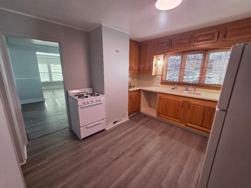 112 Gale Ave ##1 - Photo 6 of 10