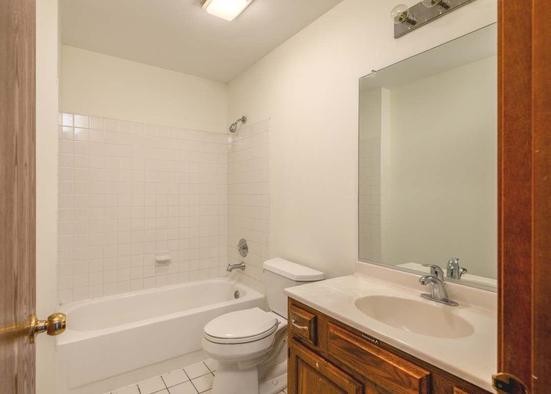 21211 Silktree Cir - Photo 3 of 21