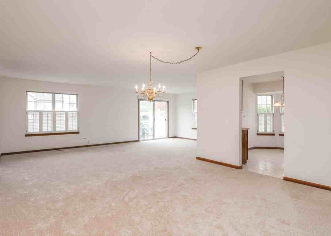 21211 Silktree Cir - Photo 7 of 21