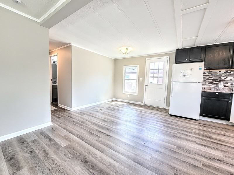 1154 Barry Ln - Photo 2 of 19