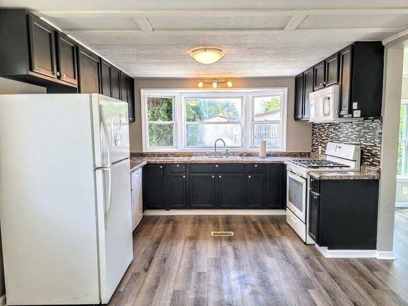 1154 Barry Ln - Photo 3 of 19