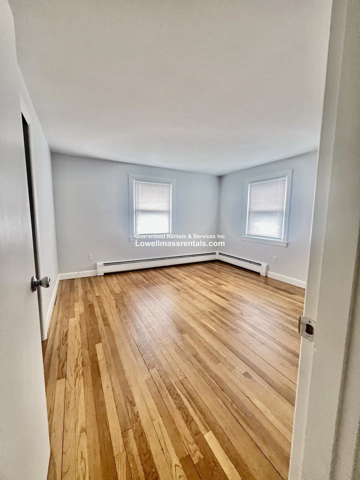 48 Anderson St - Photo 5 of 12