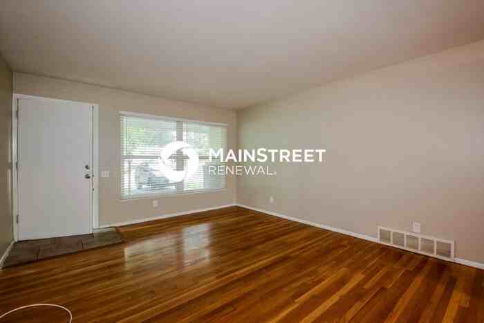 11726 Criterion Ave - Photo 3 of 15