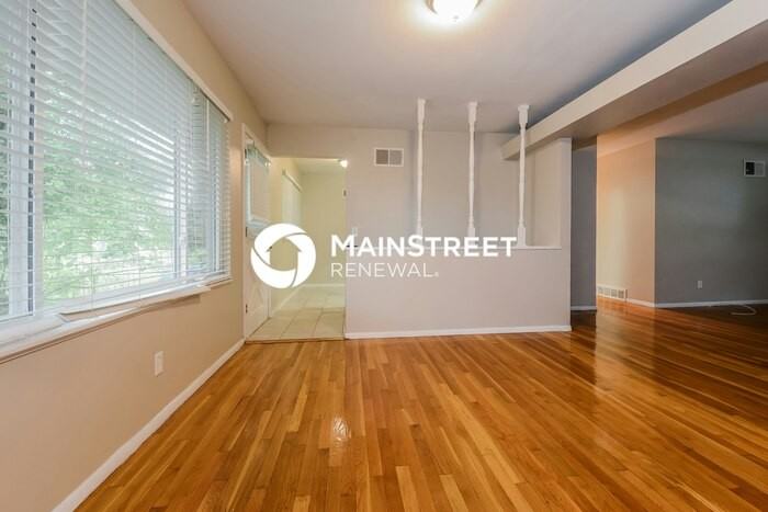 11726 Criterion Ave - Photo 4 of 15