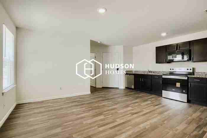 5912 Wilkes Dr - Photo 4 of 14