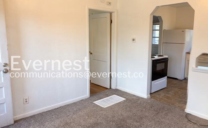 231 N Roosevelt Ave - Photo 5 of 20