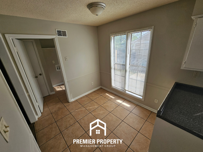 6656 Red Birch Dr - Photo 4 of 18