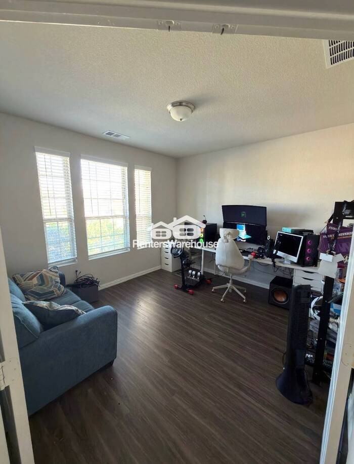 3009 Stallion Trail Way - Photo 6 of 12