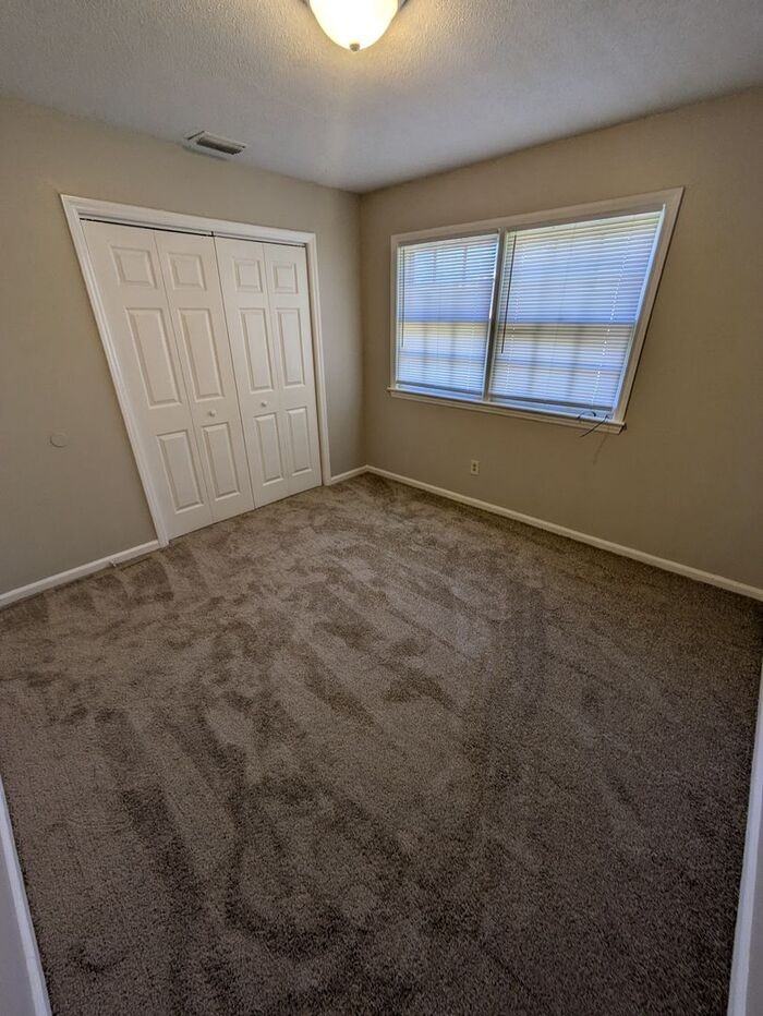 435 10th Avenue Pl Ne - Photo 5 of 6