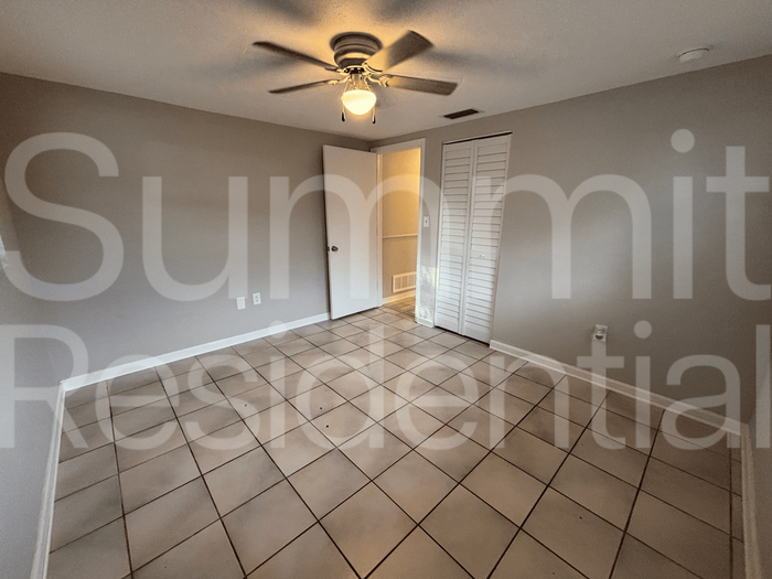 10039 Salix Ln - Photo 5 of 14