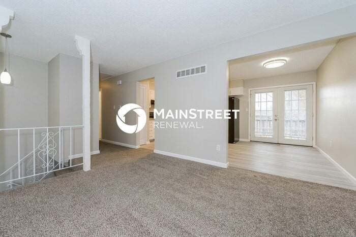 504 Sw Shamrock Pl - Photo 6 of 17