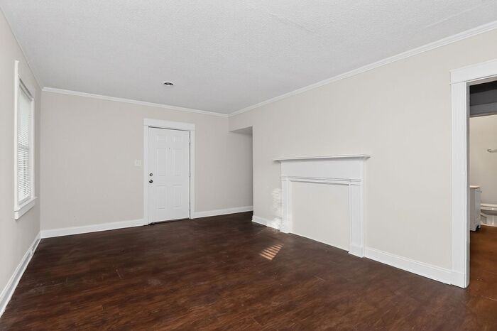 420 Plymouth Ave - Photo 6 of 31