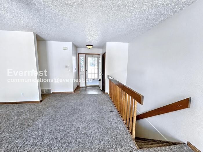 615 Seawell Dr - Photo 5 of 24