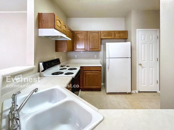 7220 Leeside Vw - Photo 2 of 20