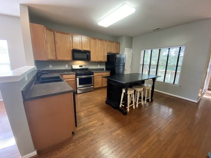 2810 Barrymore St #104 - Photo 6 of 31