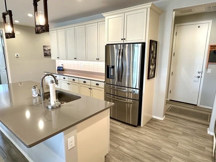 2054 E Entoro Dr - Photo 7 of 30