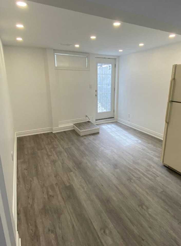 48 Goundry Crescent - Photo 3 of 7