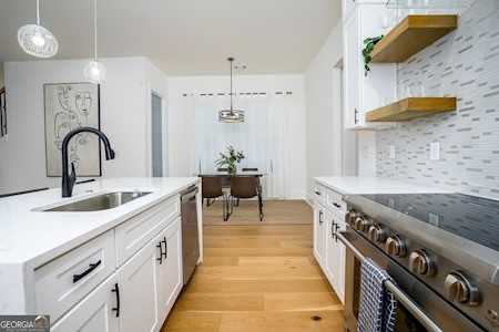 228 Racine St Sw #NA - Photo 3 of 26