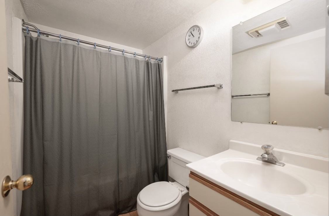 247 Lake Dr #3206 - Photo 3 of 9