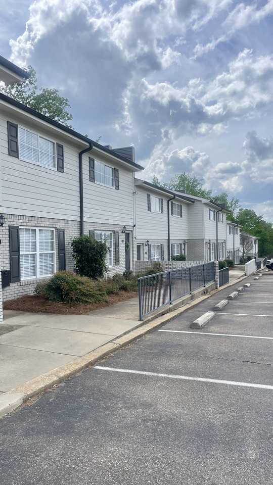 1803 Jackson Ave W #83 - Photo 2 of 3