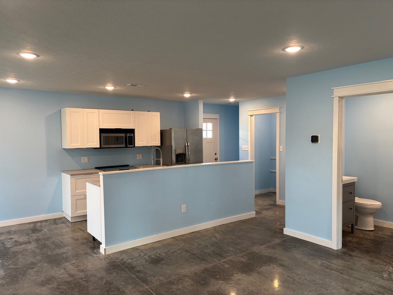408 W Washington St #B - Photo 5 of 33