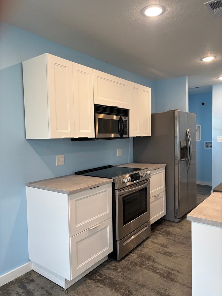 408 W Washington St #B - Photo 6 of 33